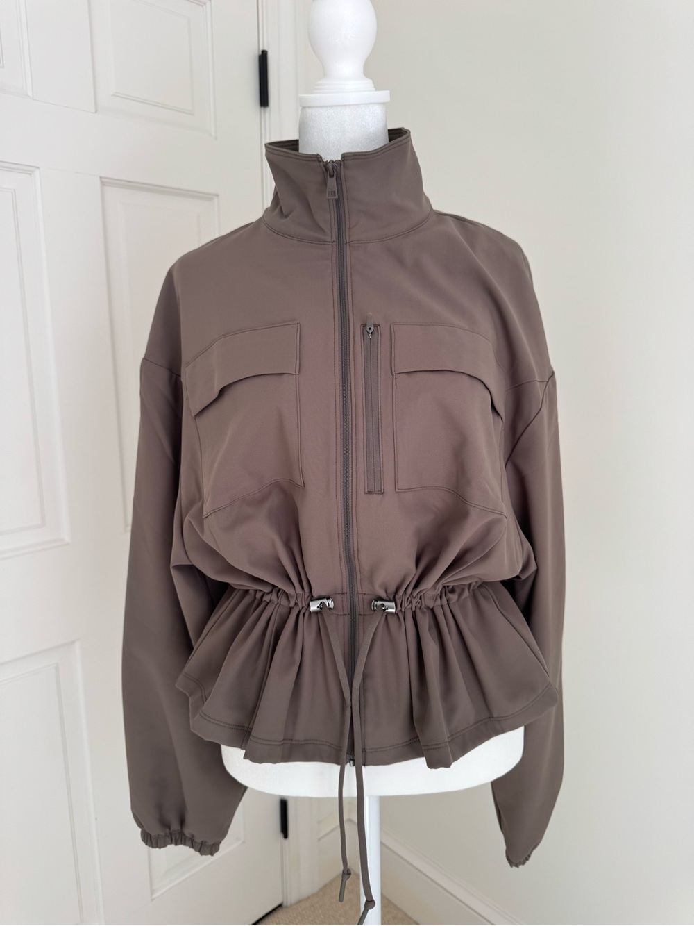 Women’s Beyond Yoga Drawstring Waist Zip-Up Jacket - Taupe Never Worn!